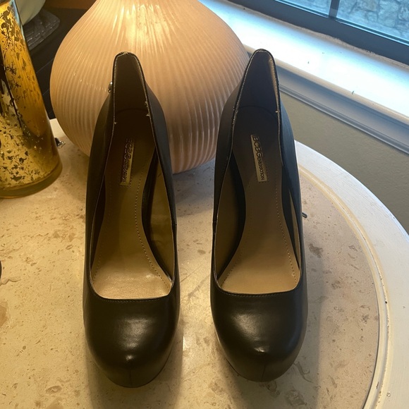 BCBGeneratrion Black Heels 8.5W - Picture 3 of 4